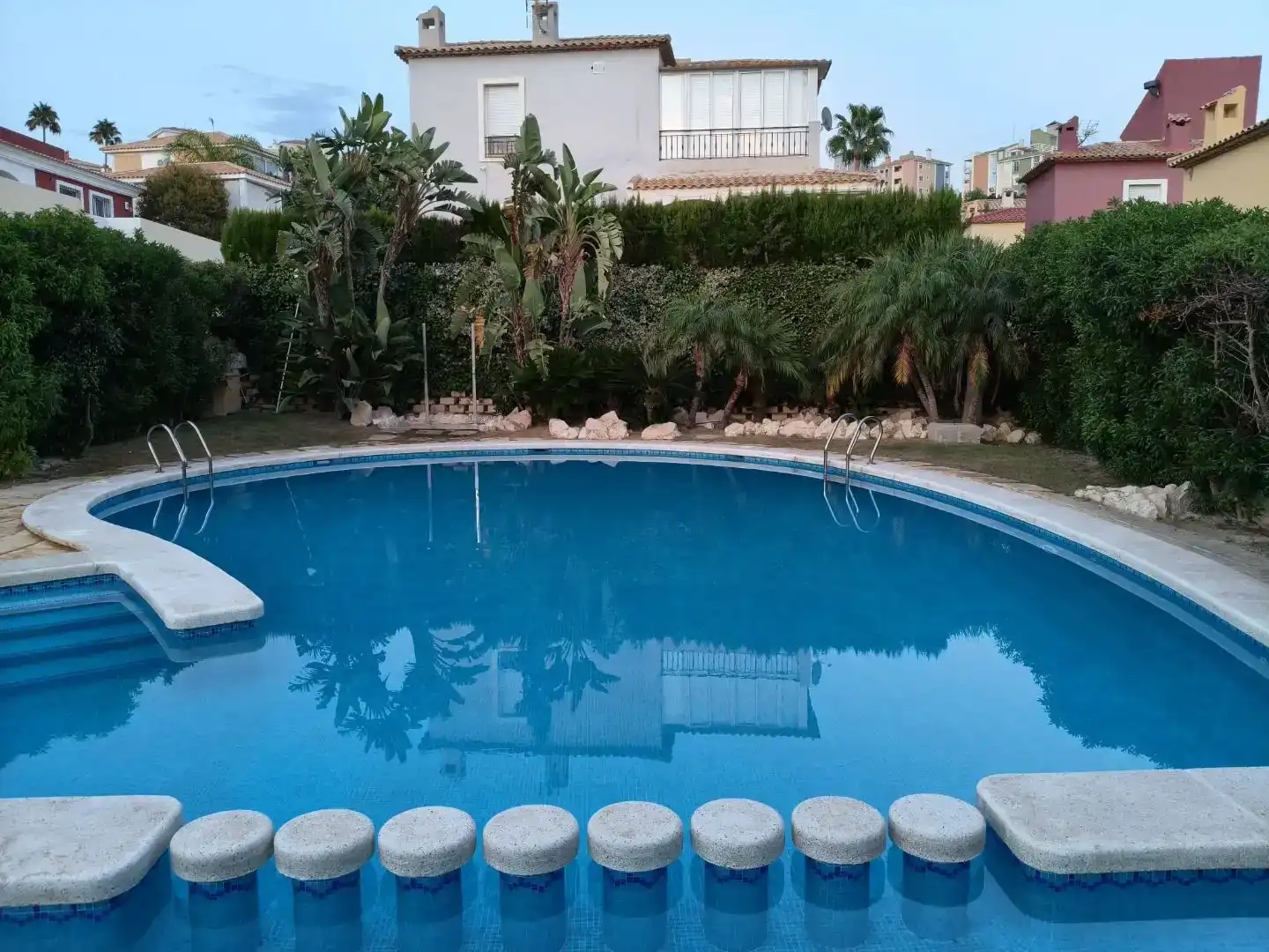 Piscina de Pis de lloguer en Mutxamel amb Aire condicionat, Jardí privat i Piscina