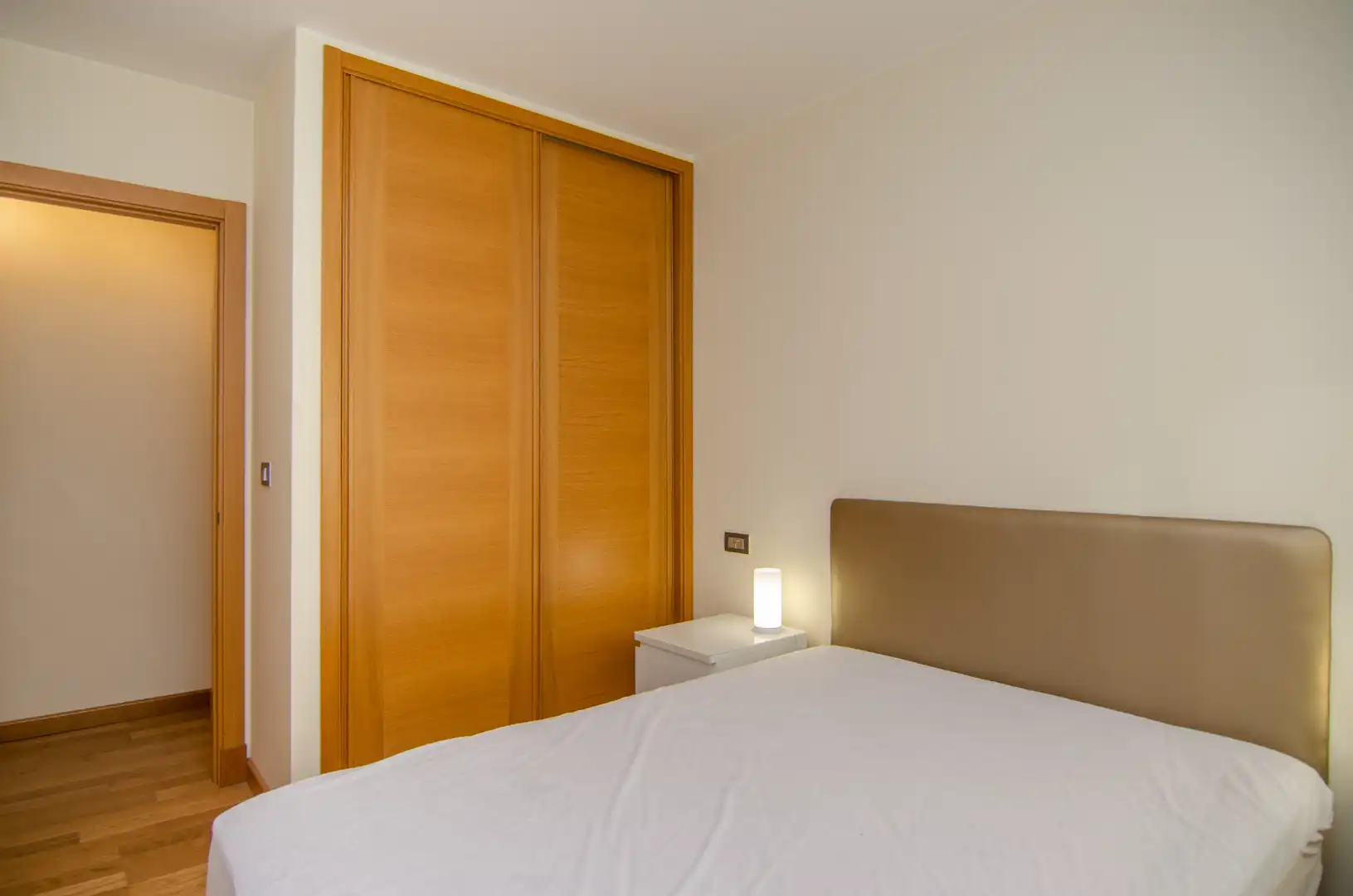 Habitación de Piso de alquiler en A Coruña Capital  con Calefacción, Parquet y Terraza