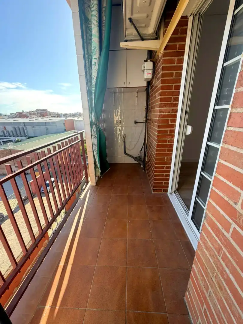 Terraza de Piso en venta en L'Hospitalet de Llobregat con Aire acondicionado, Parquet y Horno