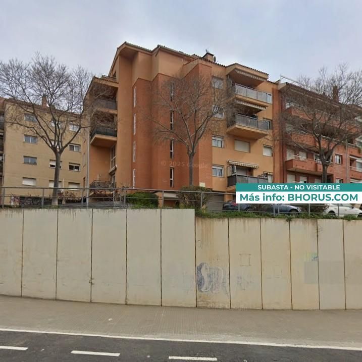 Vista exterior de Dúplex en venda en Olesa de Montserrat amb Jardí privat