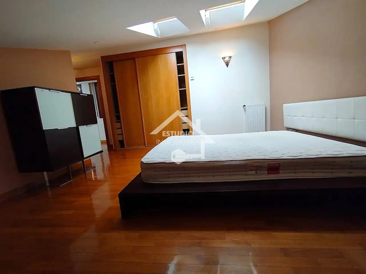 Habitación de Dúplex en venta en Viana con Calefacción y Balcón