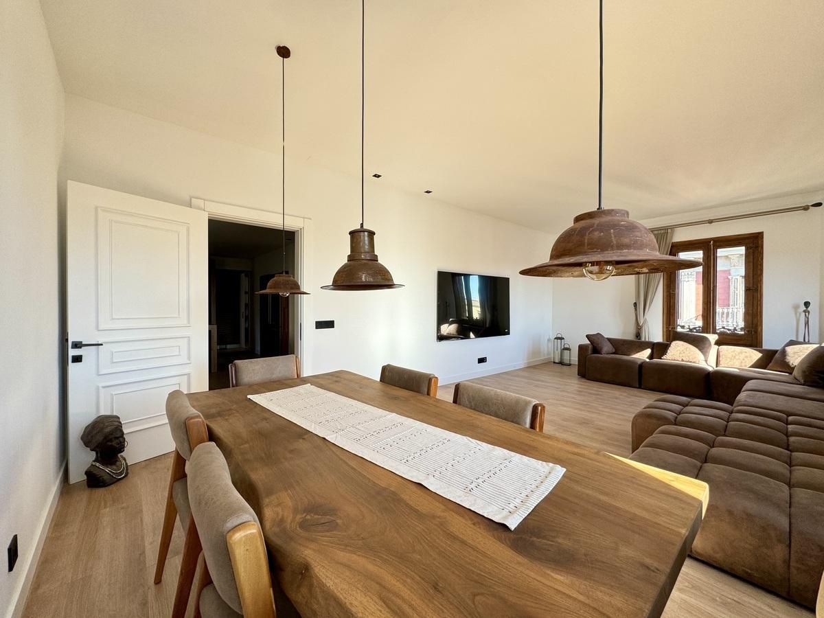 Comedor de Piso en venta en  Barcelona Capital con Calefacción