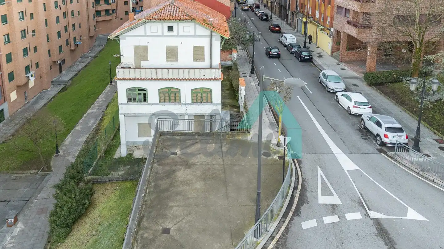 Außenansicht von Residential zum Verkauf in Oviedo 