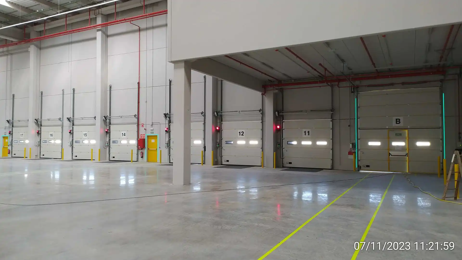 Nau industrial de lloguer en Sabadell amb Alarma