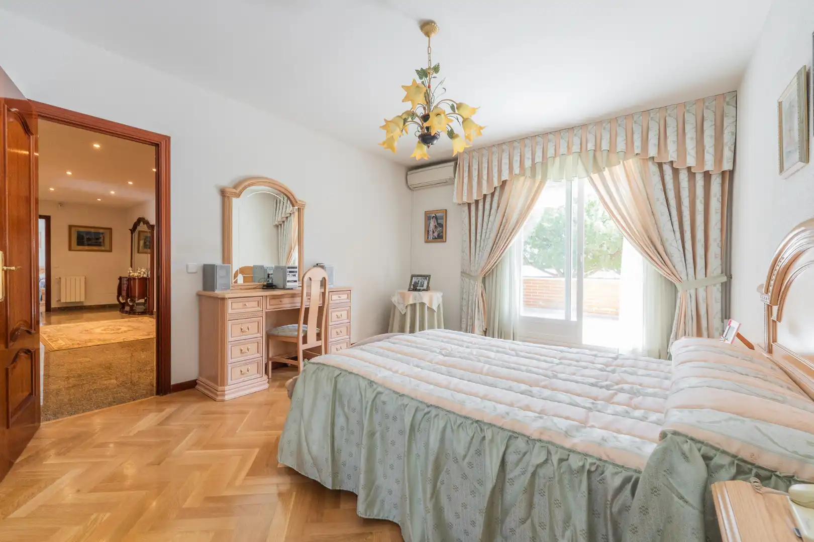 Bedroom of Houses for sale in San Sebastián de los Reyes  with Air Conditioner, Heating and Private garden