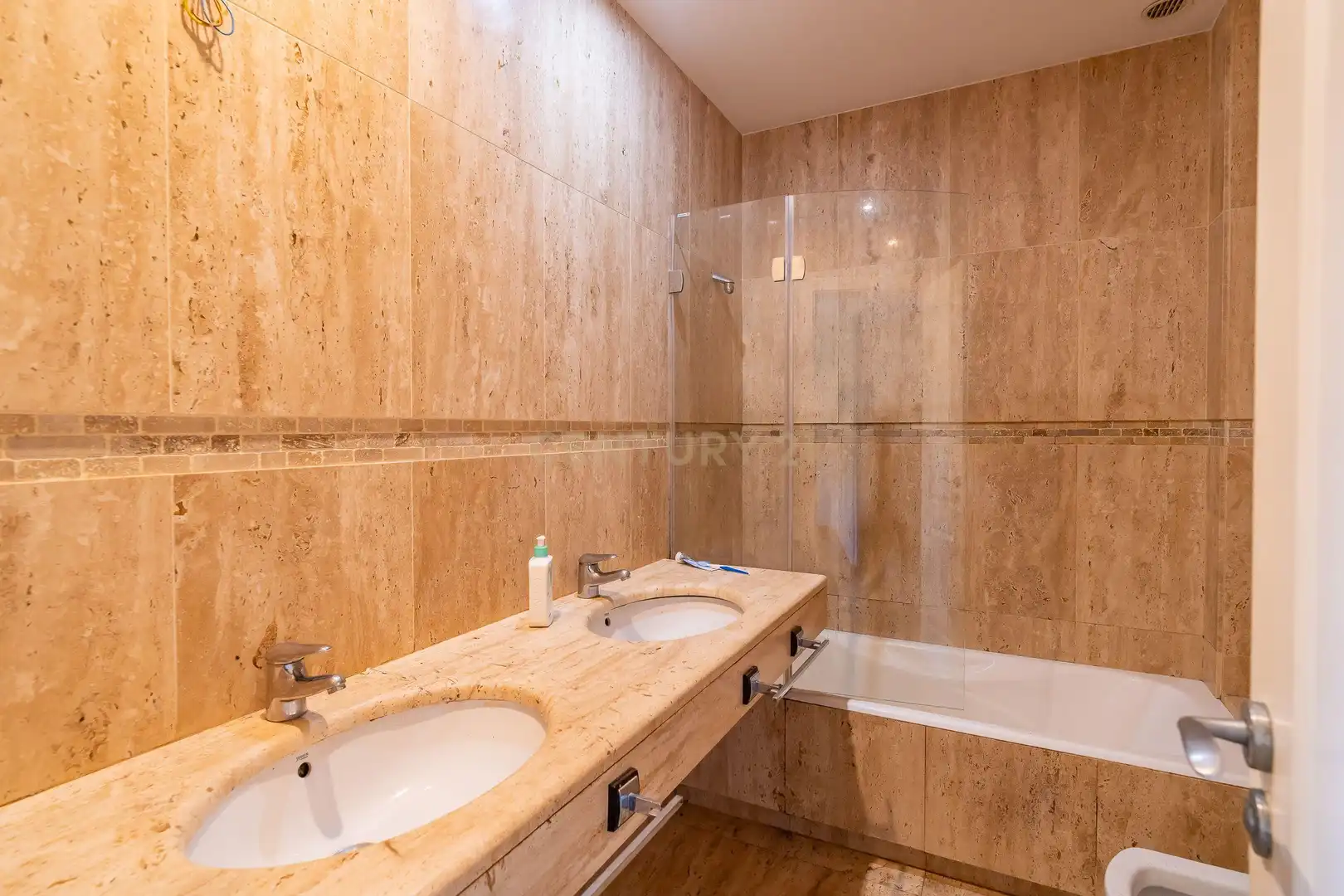 Bathroom of Houses for sale in Málaga  with Air Conditioner, Private garden and Storage room