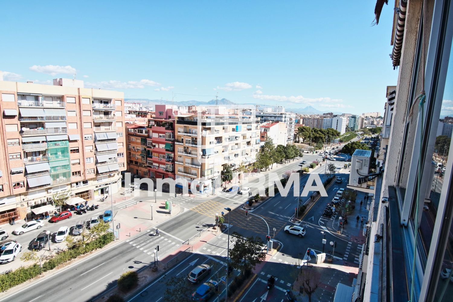 Flat for sale in Calle Gran Via, Altozano - Conde Lumiares