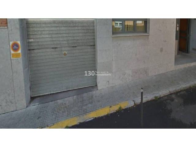 Garaje en Venta en Calle Comtes de Centelles en Centelles