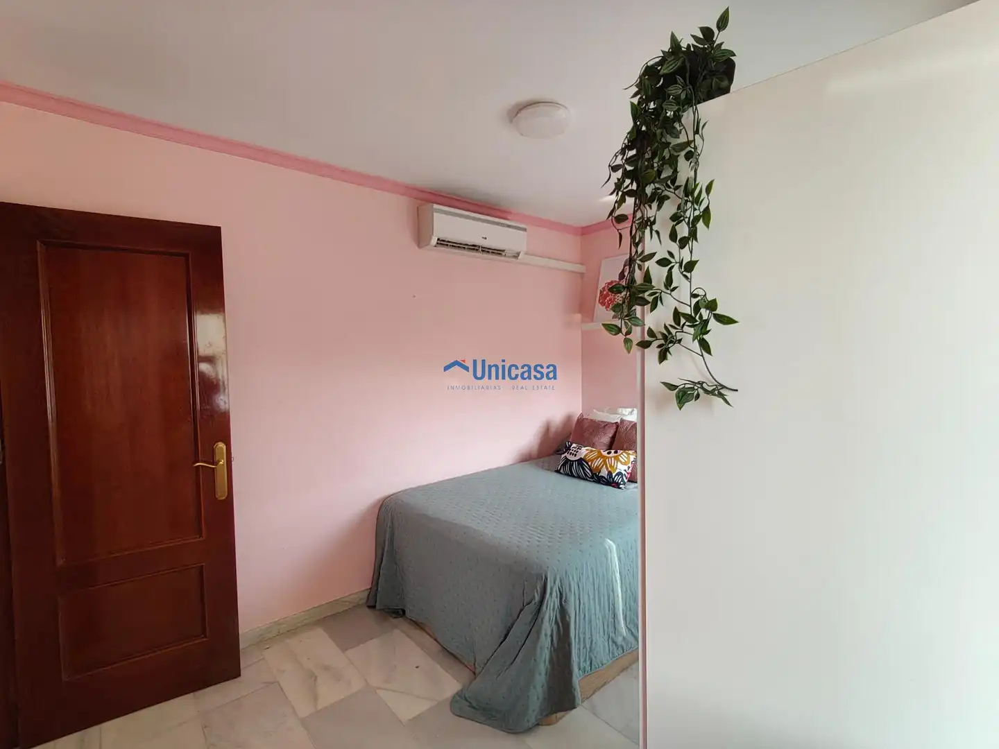 Habitación de Casa adosada en venta en Málaga con Terraza