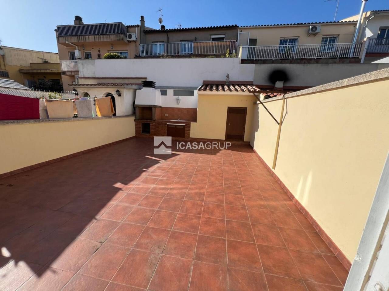 Terrace of Single-family semi-detached for sale in Rubí  with Air Conditioner, Heating and Private garden