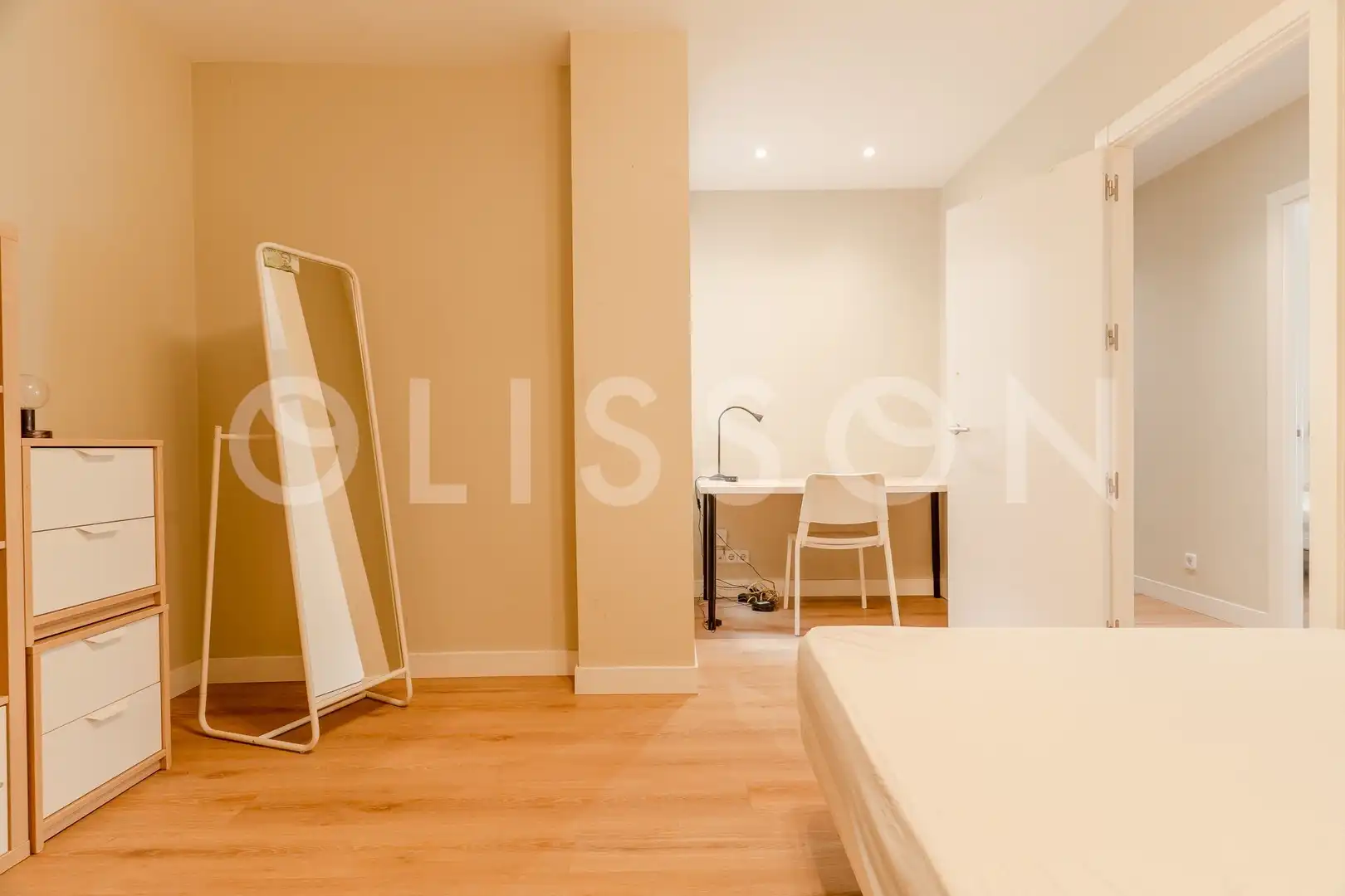 Habitación de Piso en venta en Madrid con Calefacción, Terraza y Trastero