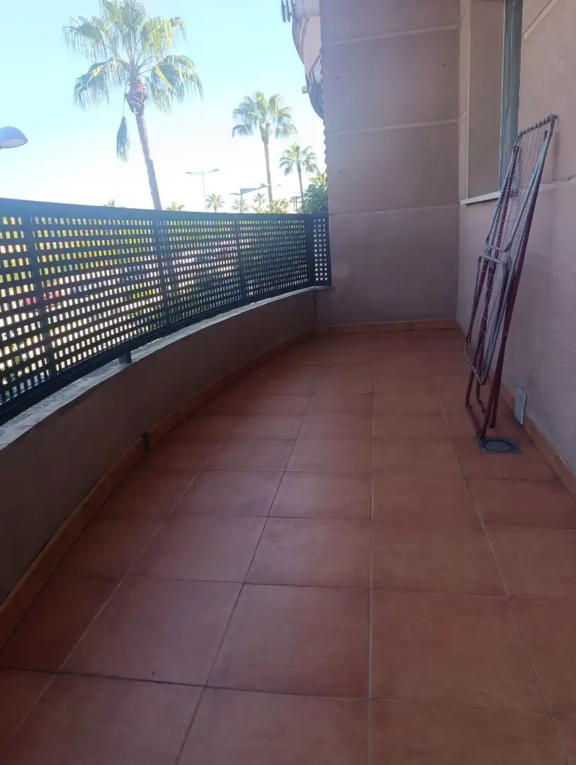 Terraza de Piso de alquiler en Dos Hermanas con Aire acondicionado, Terraza y Amueblado