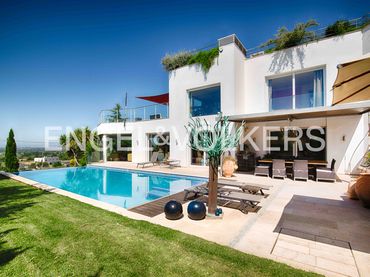 Maison avec piscine à vendre à Carrer Holanda