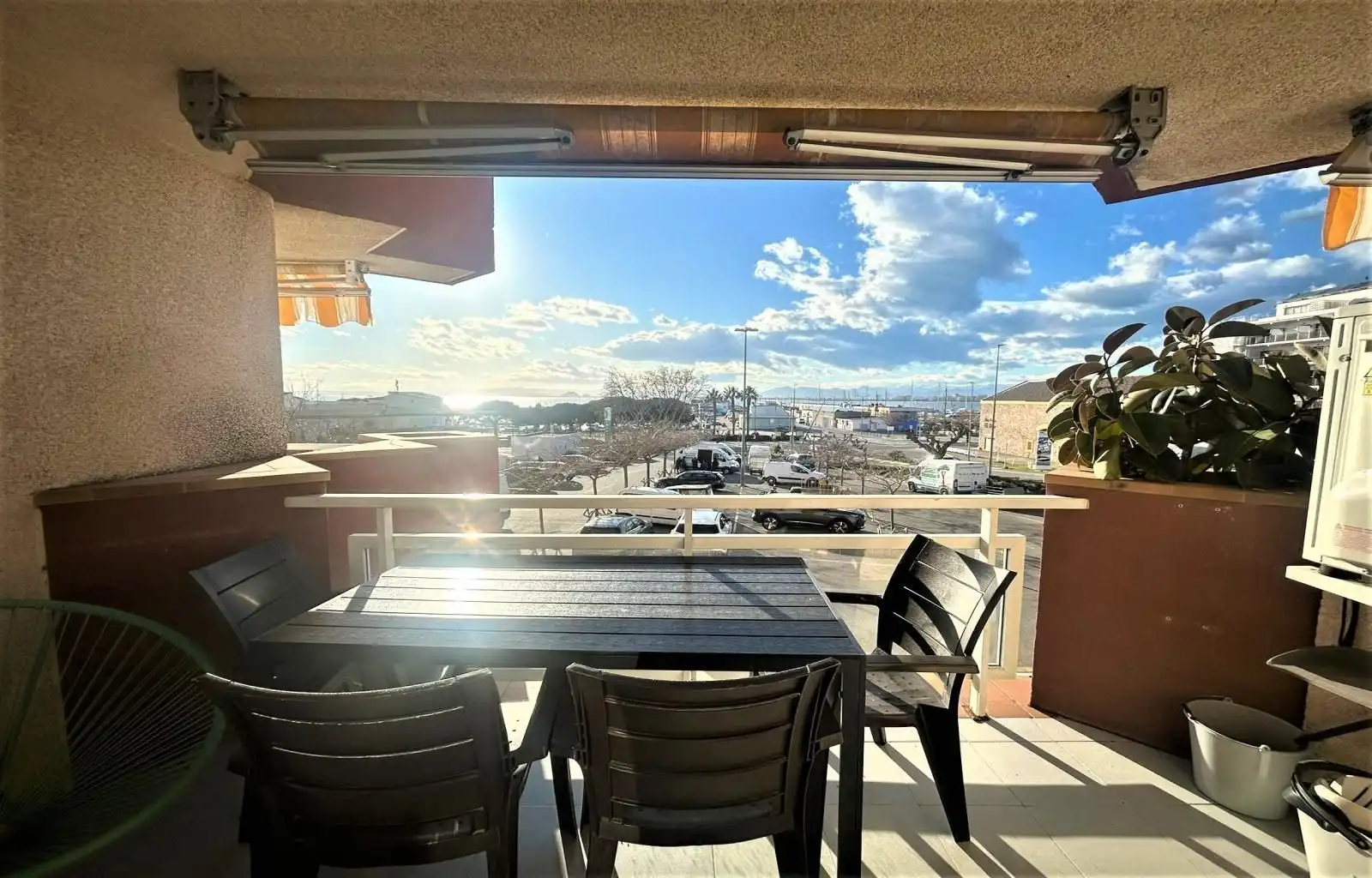 Apartament amb ascensor en venda a Almadrava - Canyelles - Puig-Rom
