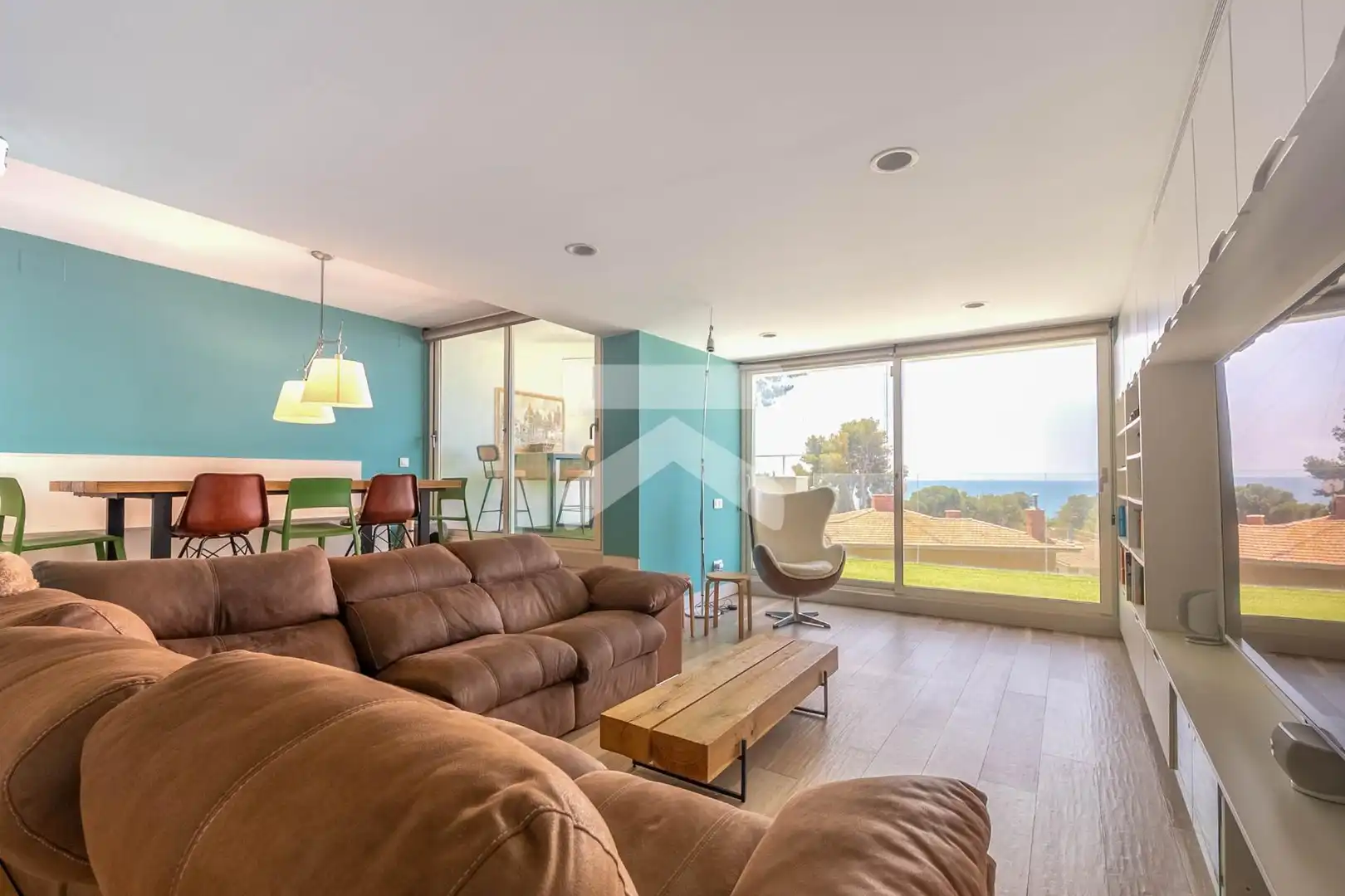 Wohnzimmer von Einfamilien-Reihenhaus zum Verkauf in  Tarragona Capital mit Klimaanlage, Privatgarten und Terrasse