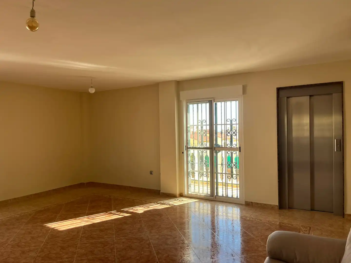 Vivienda con piscina en venta en Avenida Moscatel, imagen 16