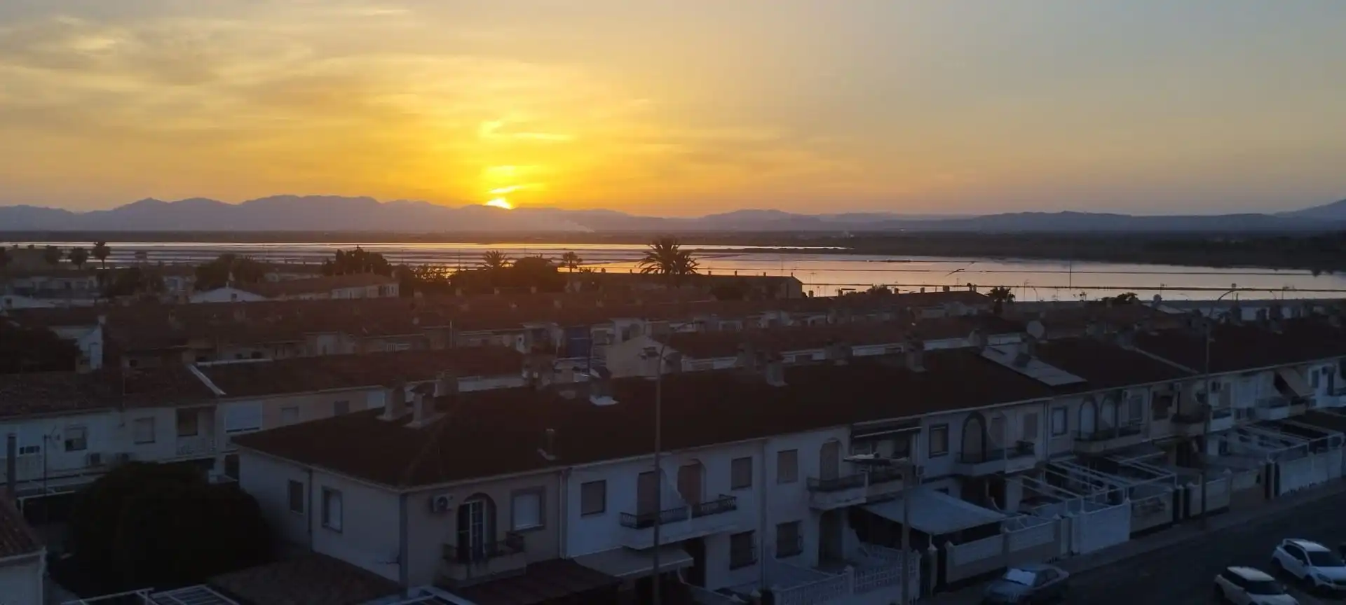 Außenansicht von Wohnungen zum Verkauf in Santa Pola mit Klimaanlage, Terrasse und Möbliert