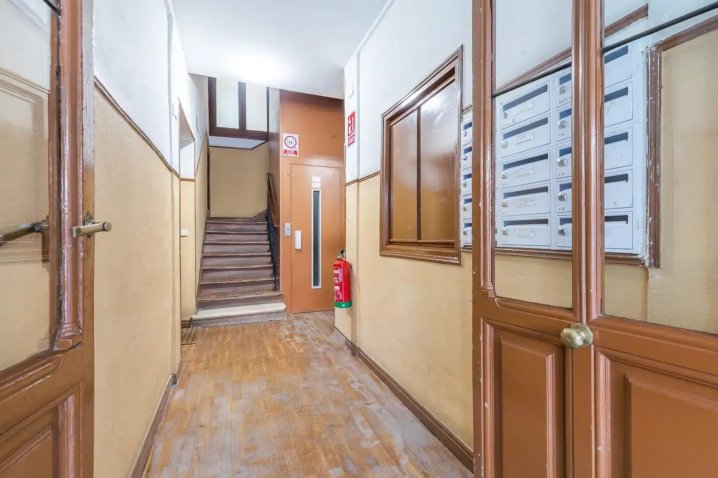 Flat for rent in Madrid  with Heating and Furnished