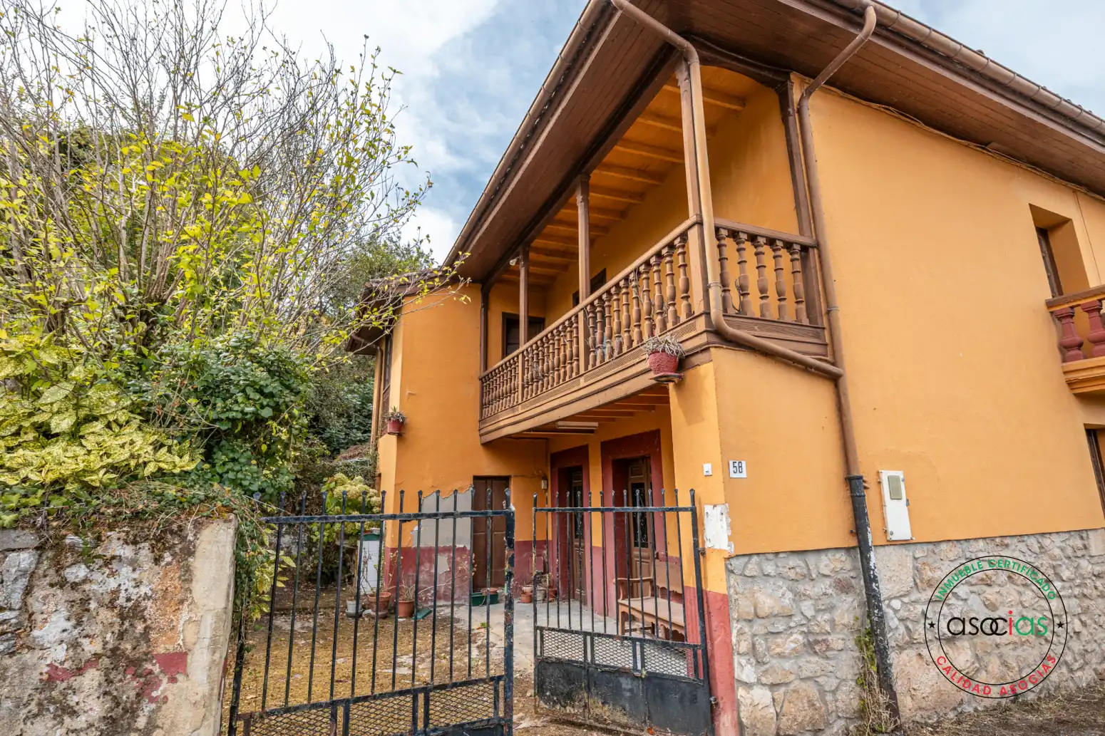 Vista exterior de Casa o xalet en venda en Oviedo 
