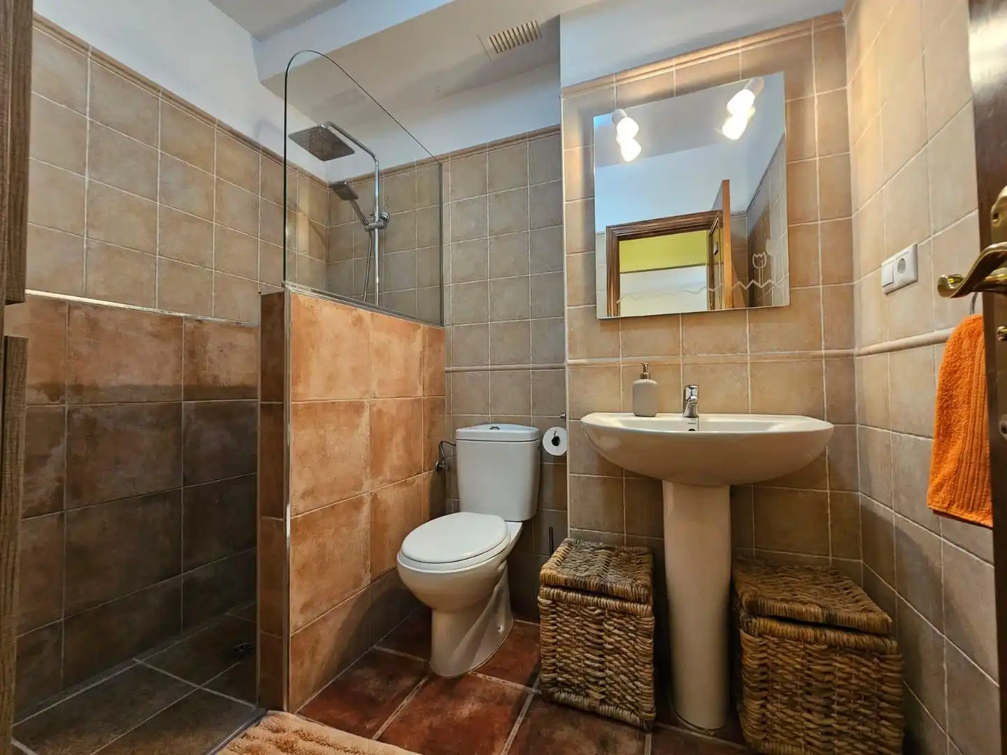 Baño de Casa o chalet en venta en Fondón con Calefacción, Terraza y Amueblado