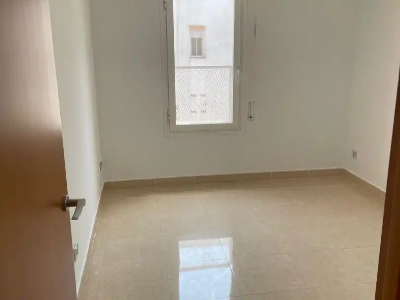 Bedroom of Flat for rent in  Sevilla Capital  with Air Conditioner, Terrace and Balcony