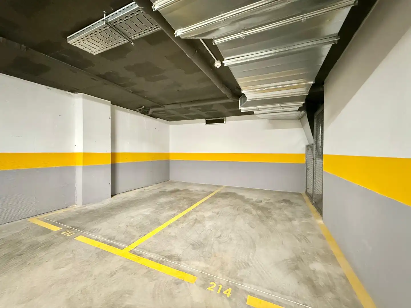 Aparcament de Apartament de lloguer en Orihuela amb Aire condicionat, Calefacció i Terrassa