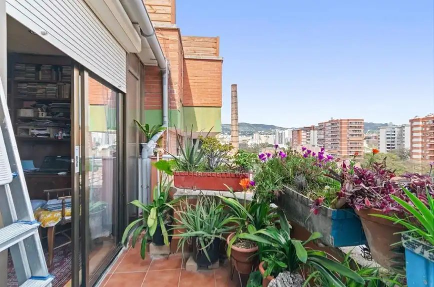 Local comercial en venta en Travessera de les Corts