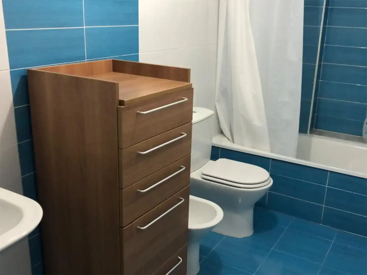 Bany de Àtic de lloguer en Alginet amb Aire condicionat, Parquet i Moblat