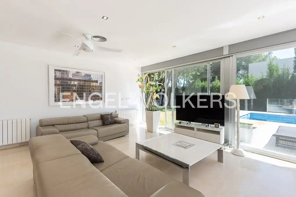 Sala de estar de Casa o chalet de alquiler en Chiva con Aire acondicionado, Calefacción y Jardín privado