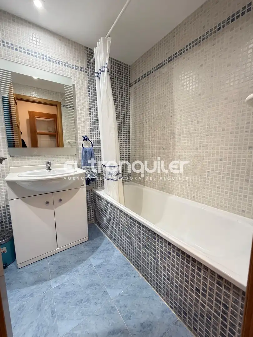 Bathroom of Flat for rent in Arganda del Rey  with Air Conditioner, Terrace and Swimming Pool
