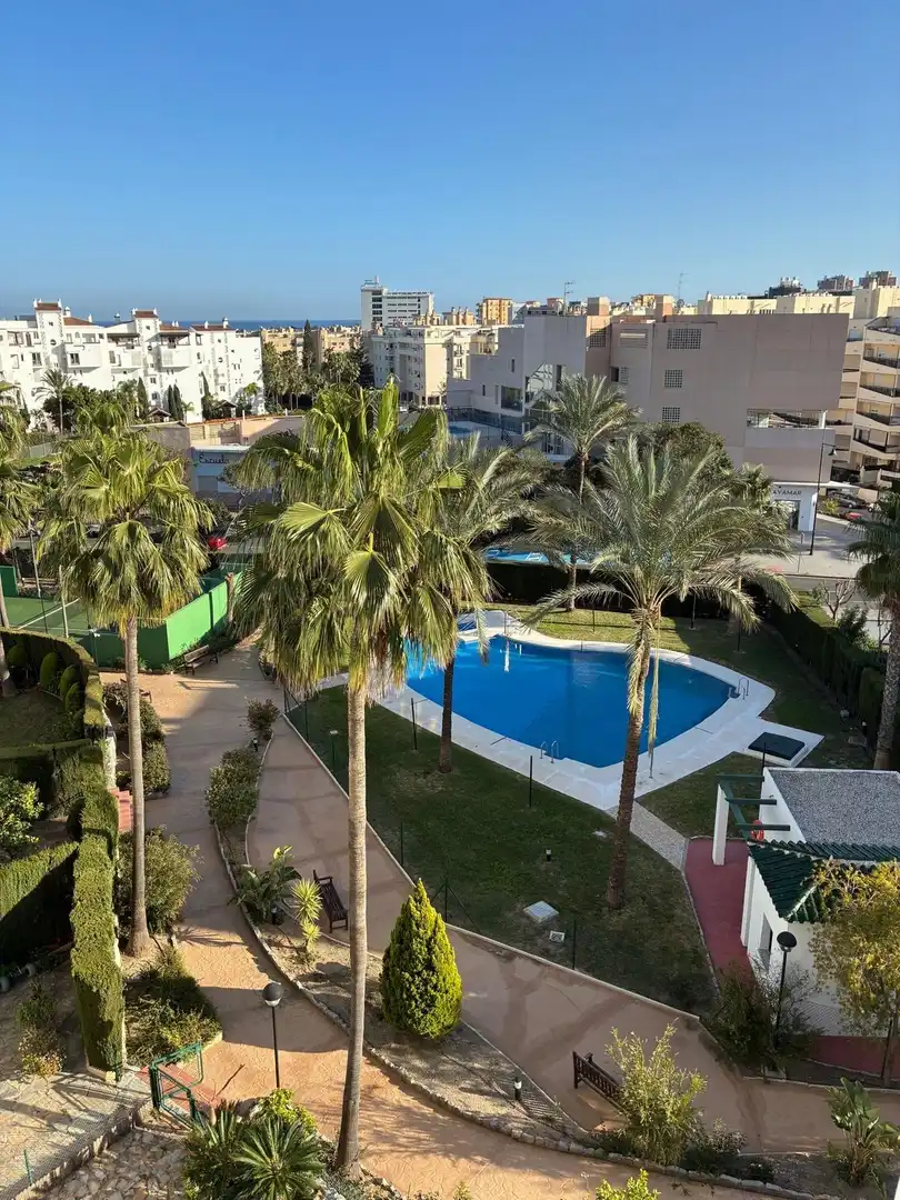 Piscina de Pis en venda en Playamar - Benyamina