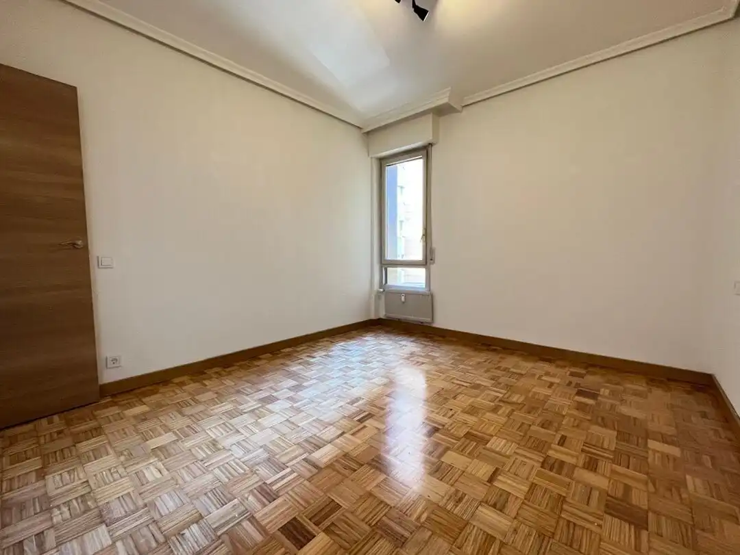 Schlafzimmer von Wohnung zum Verkauf in Barañáin / Barañain mit Heizung und Balkon