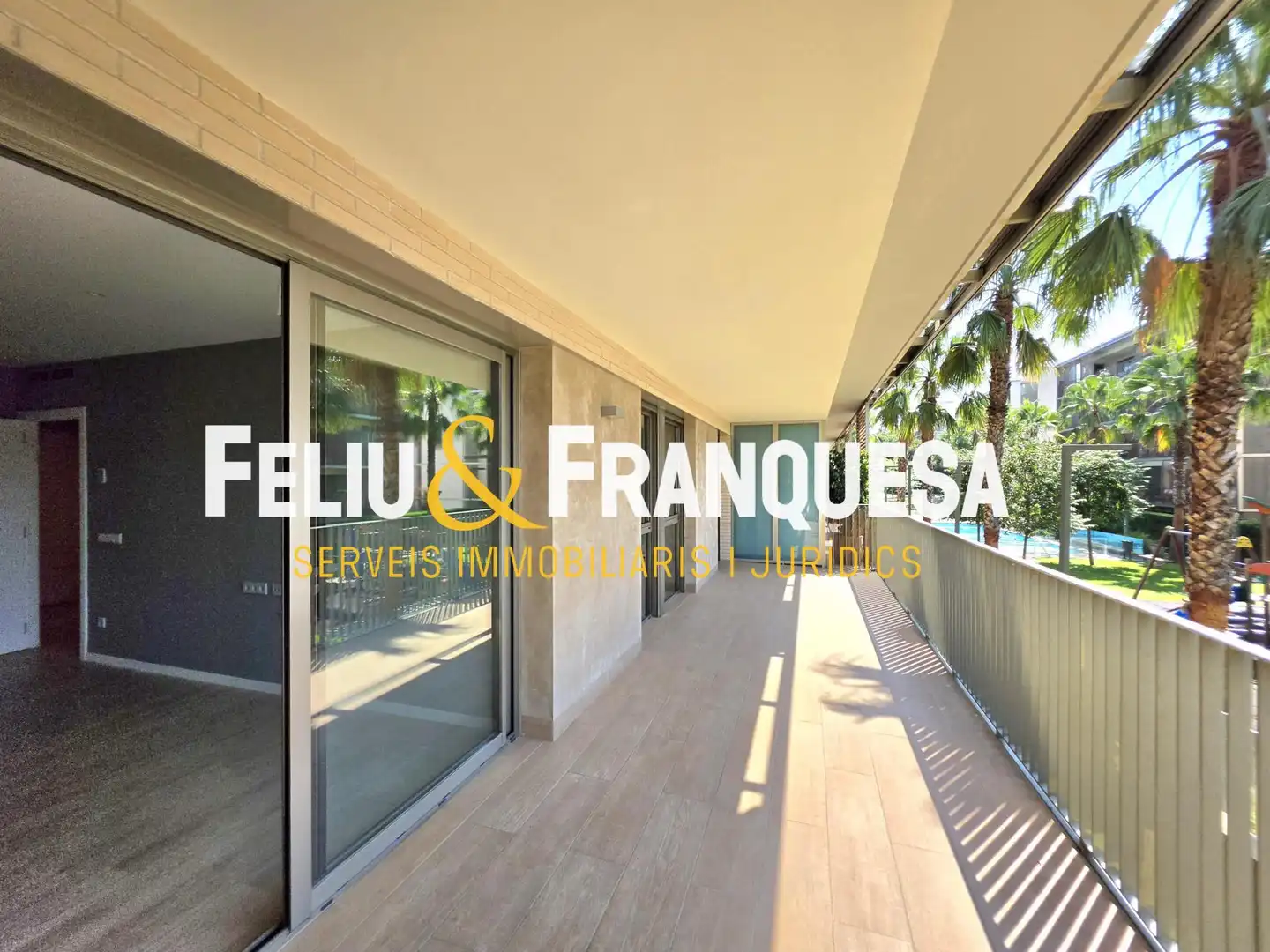 Piso en venta en Sant Cugat del Vallès con Calefacción, Jardín privado y Terraza