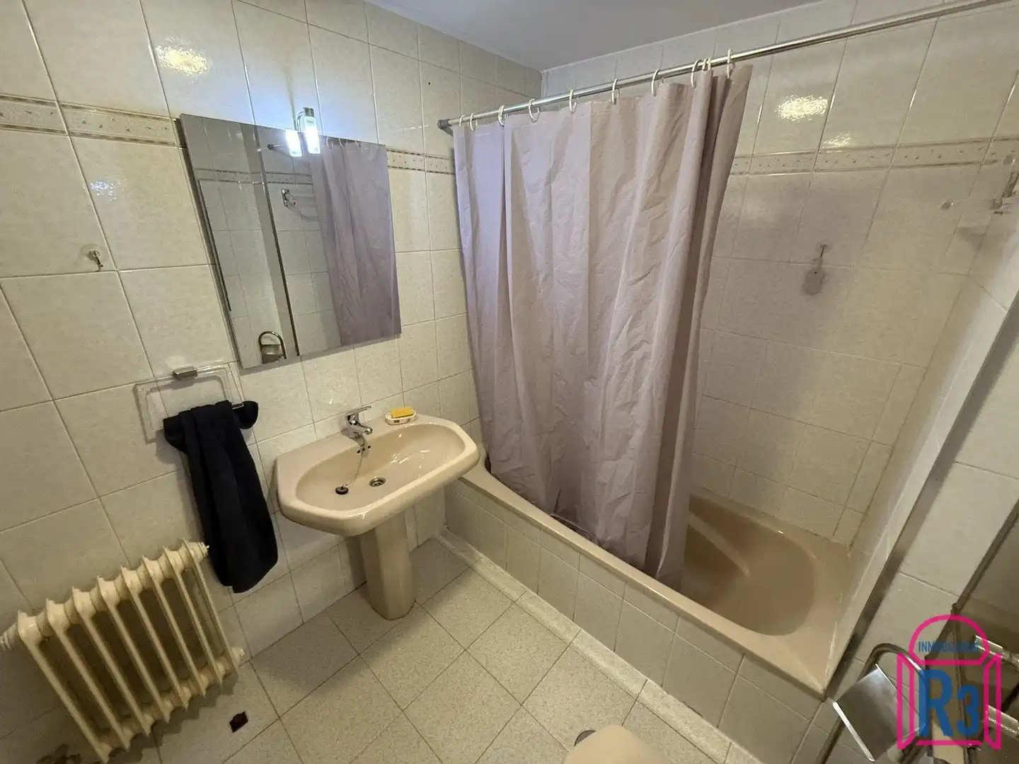 Badezimmer von Wohnung zur Miete in León Capital  mit Heizung, Terrasse und Möbliert