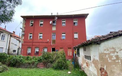 Vista exterior de Pis en venda en Torrelavega 