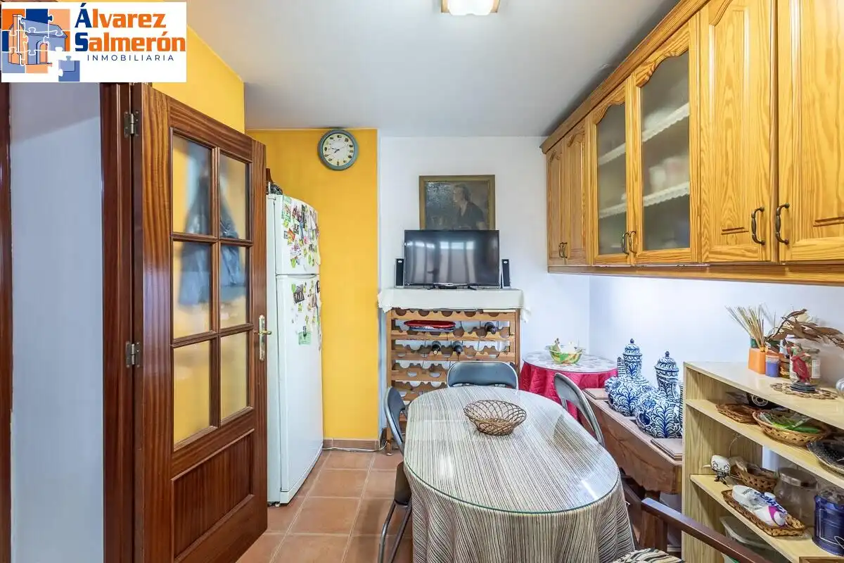 Casa aparellada amb terrassa en venda a Camino del Cementerio, imagen 15