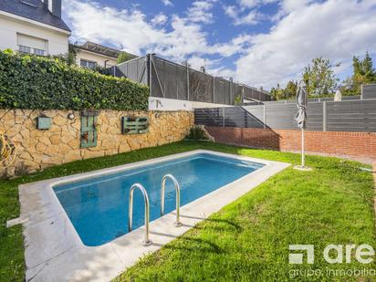 Swimming pool of House or chalet for sale in Pozuelo de Alarcón  with Heating, Private garden and Storage room