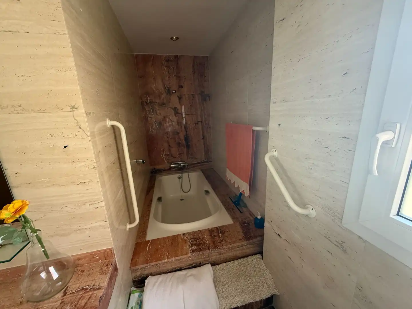 Bany de Casa o xalet en venda en Esparreguera amb Aire condicionat, Calefacció i Jardí privat