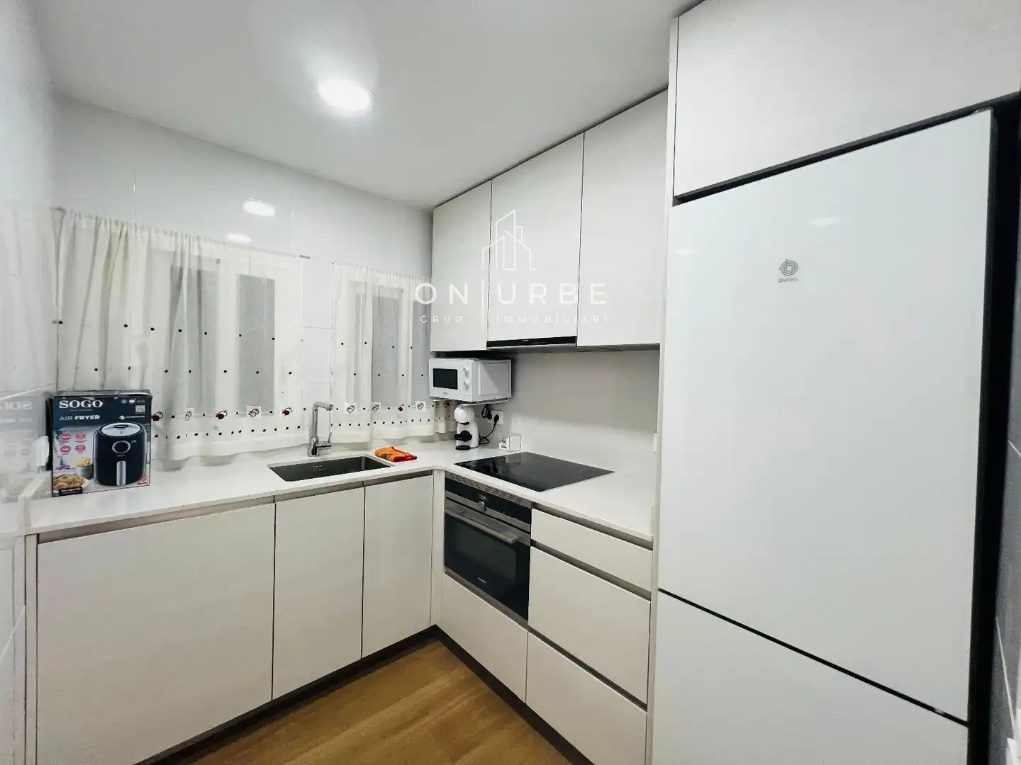 Cuina de Pis en venda en La Llagosta amb Aire condicionat, Terrassa i Moblat