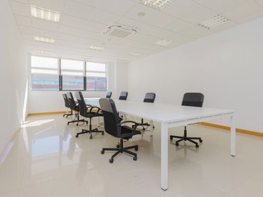 Oficina en alquiler en María Tubau