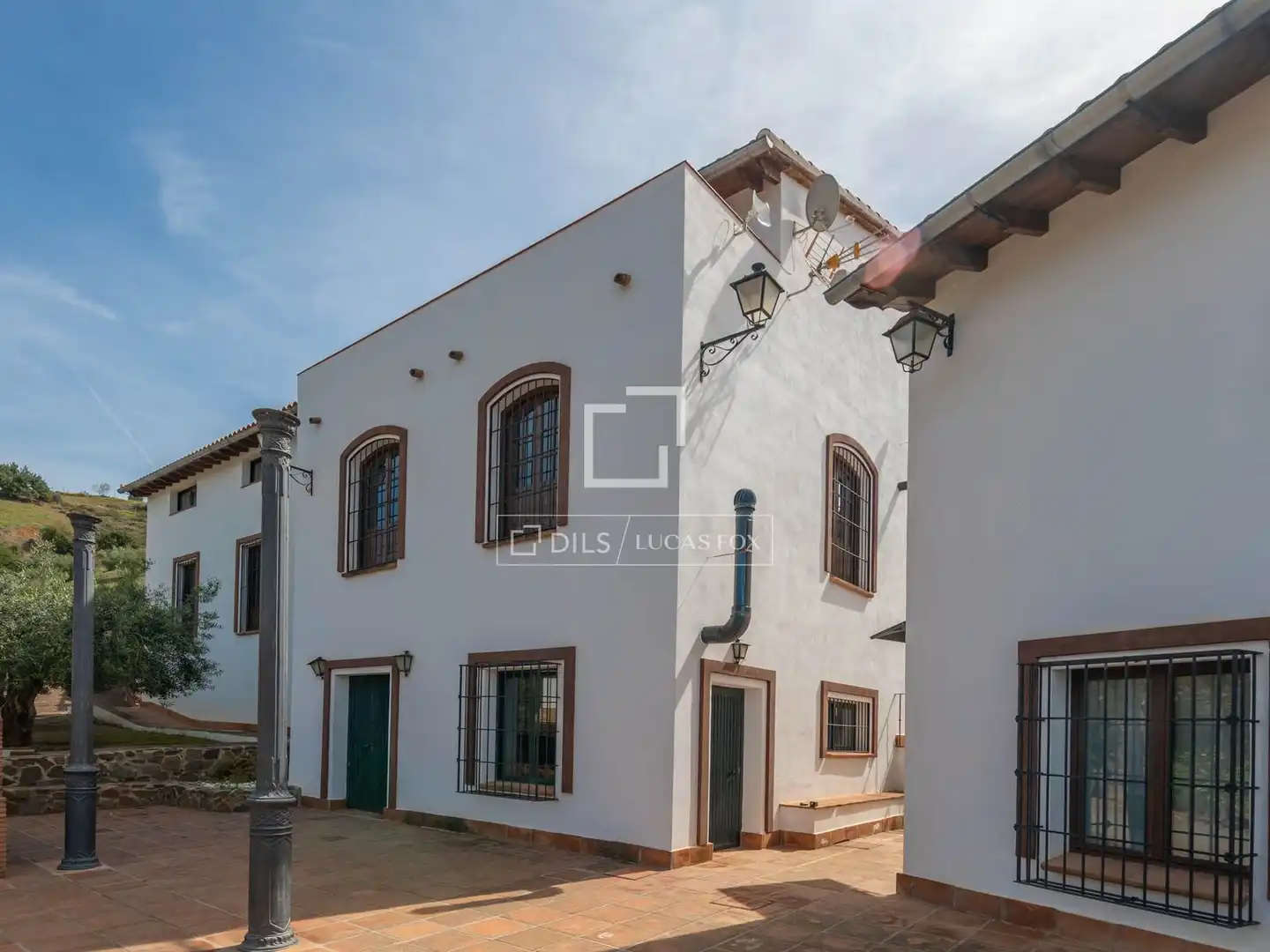 Vista exterior de Finca rústica en venda en Málaga amb Jardí privat, Terrassa i Traster