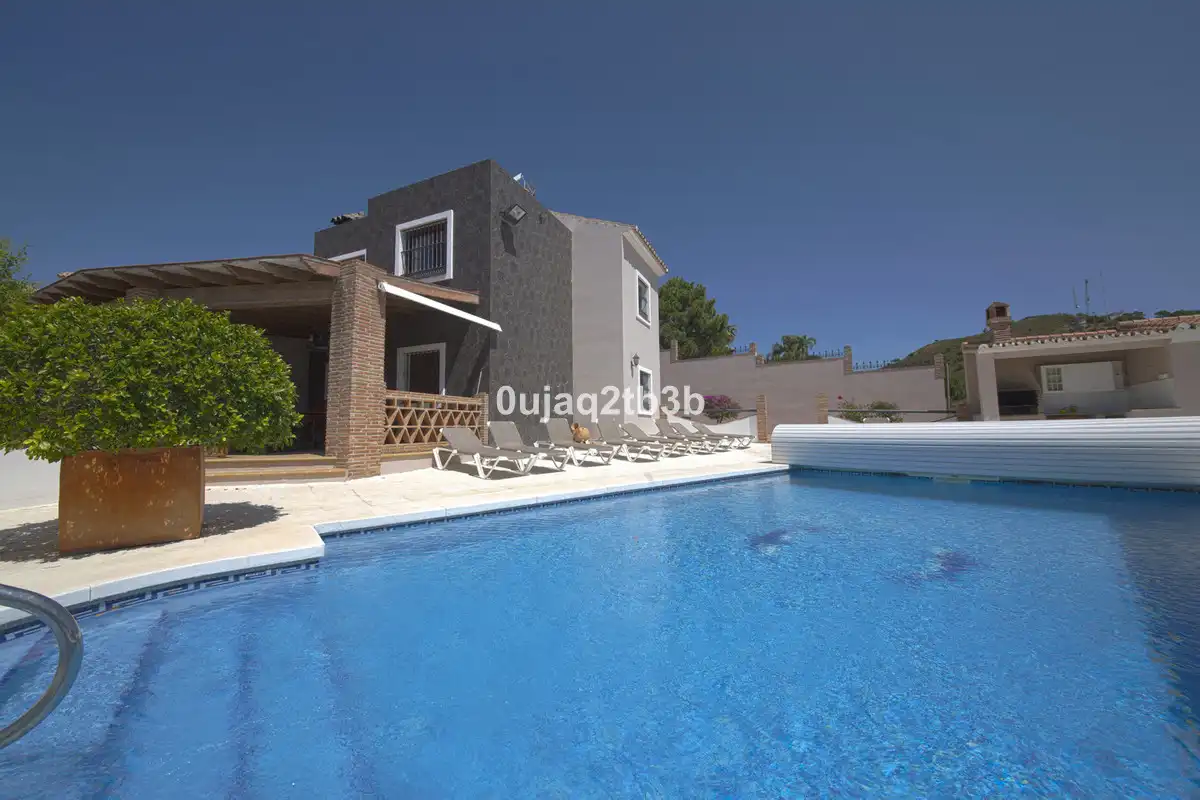 Xalet amb piscina en venda a Altos de Estepona, imagen 2