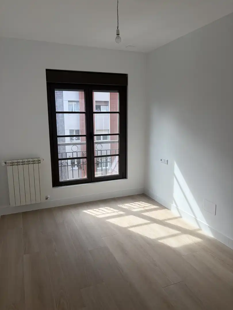 Bedroom of Flat for sale in Gijón   with Storage room