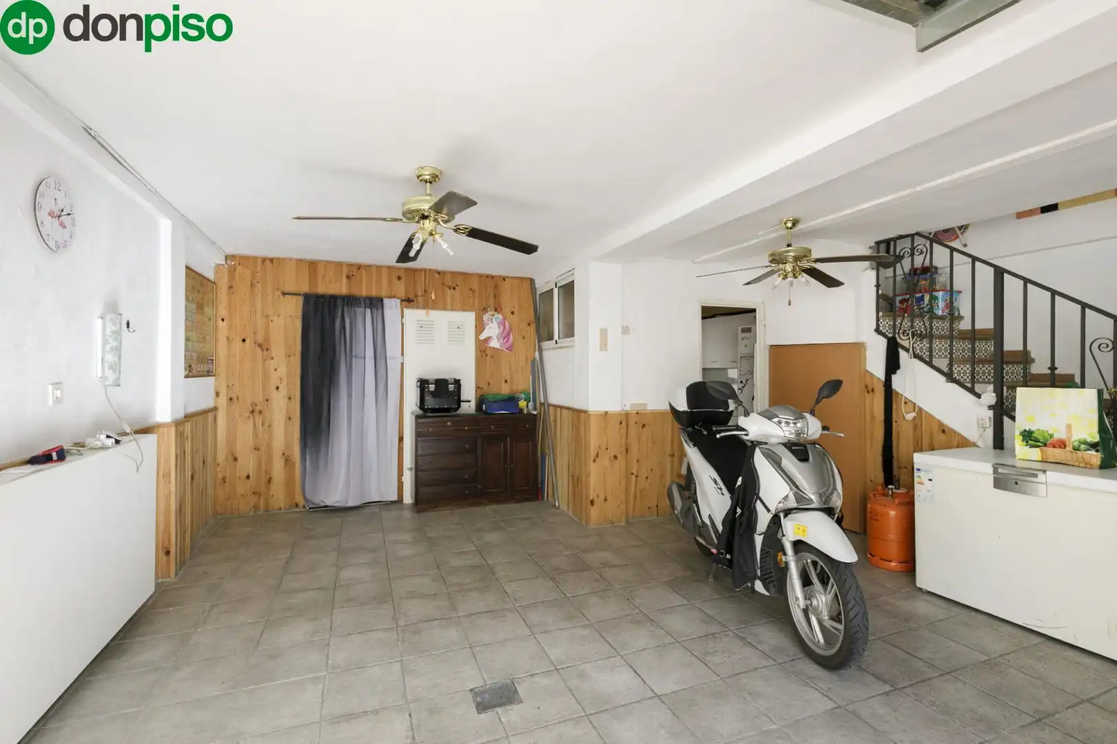 Casa adosada en venta en Vegas del Genil con Terraza y Piscina comunitaria
