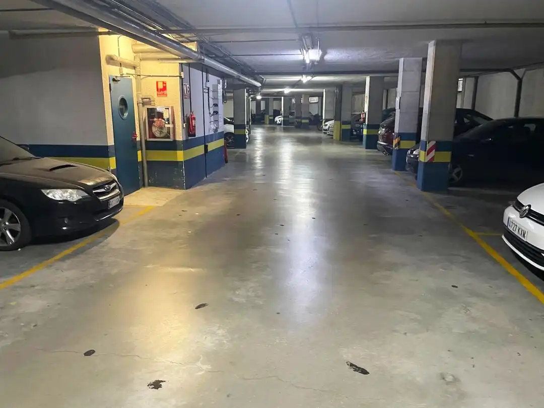 Garatge de lloguer a Plaza Rafael Alberti, Barañáin / Barañain