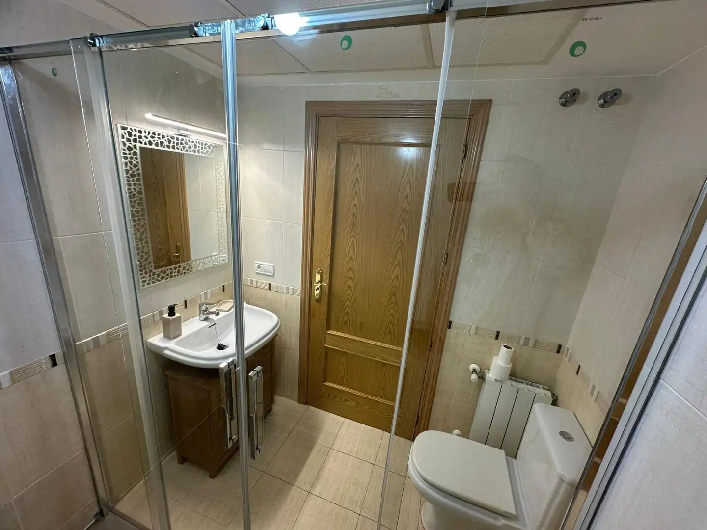 Bathroom of Flat for rent in Cáceres  with Heating, Terrace and Storage room