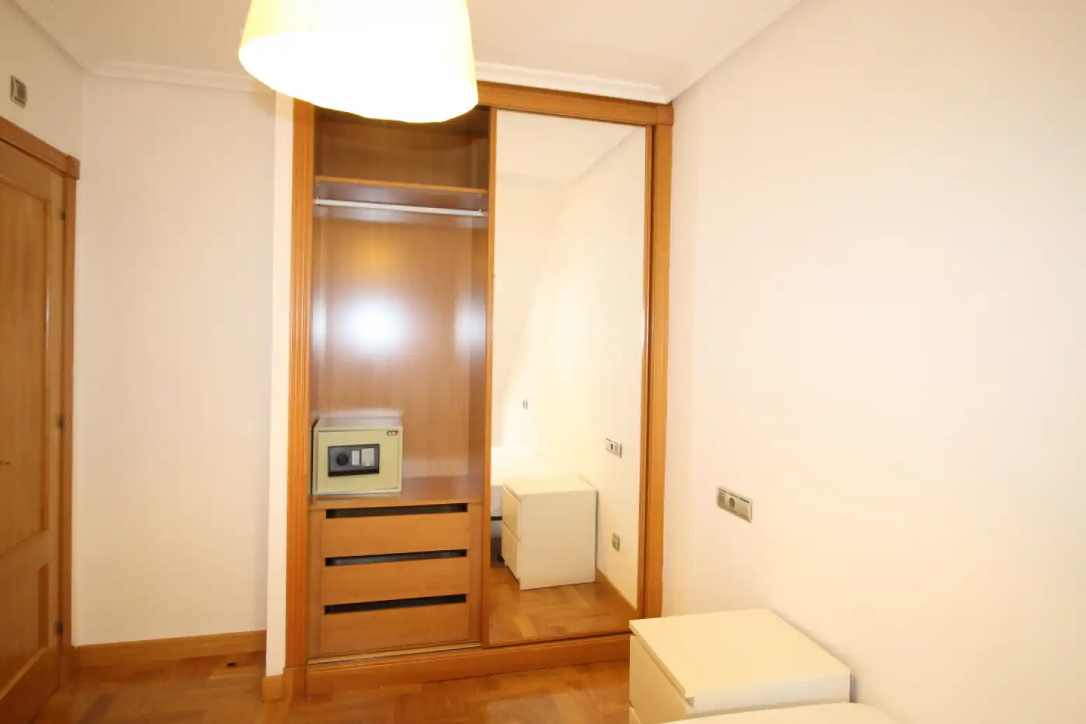 Piso de alquiler en Gijón - corin tellado, Viesques