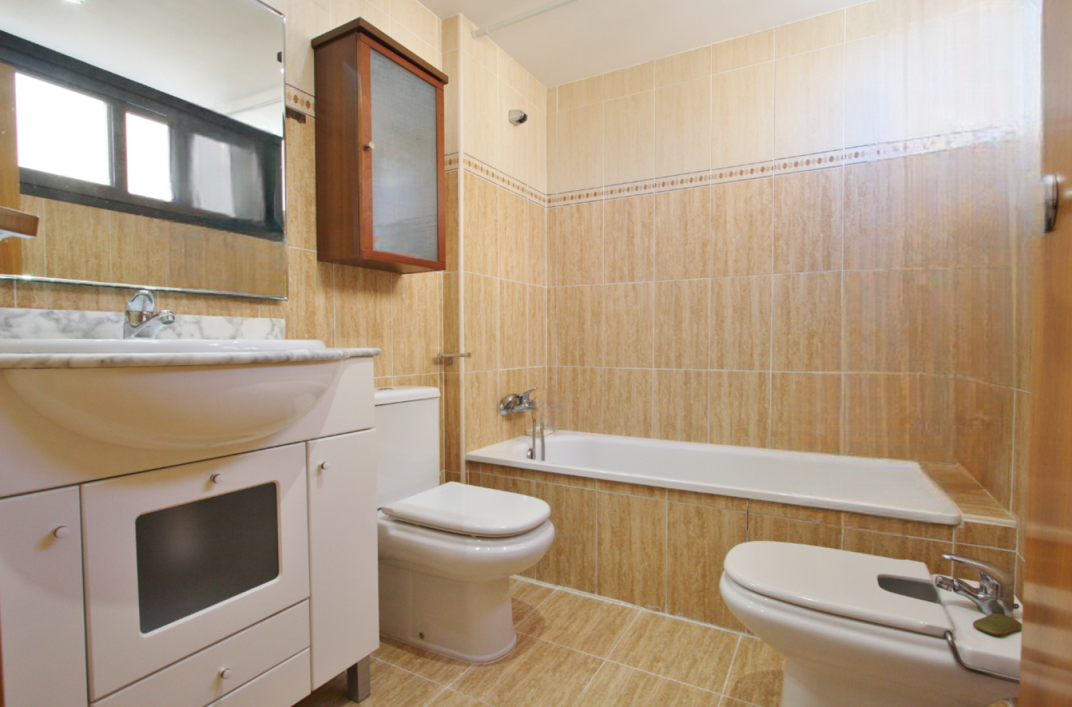 Bathroom of Flat for sale in Torrent  with Air Conditioner, Heating and Balcony