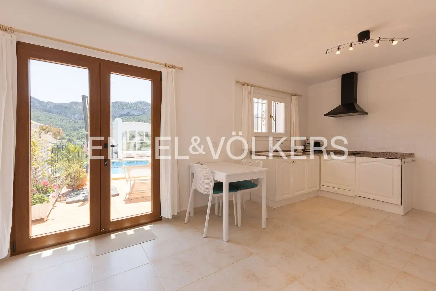 Vista exterior de Casa o chalet en venta en Dénia con Calefacción, Jardín privado y Piscina