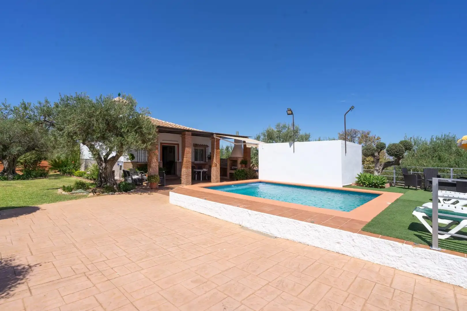 Villa mit Pool zur Miete in Centro